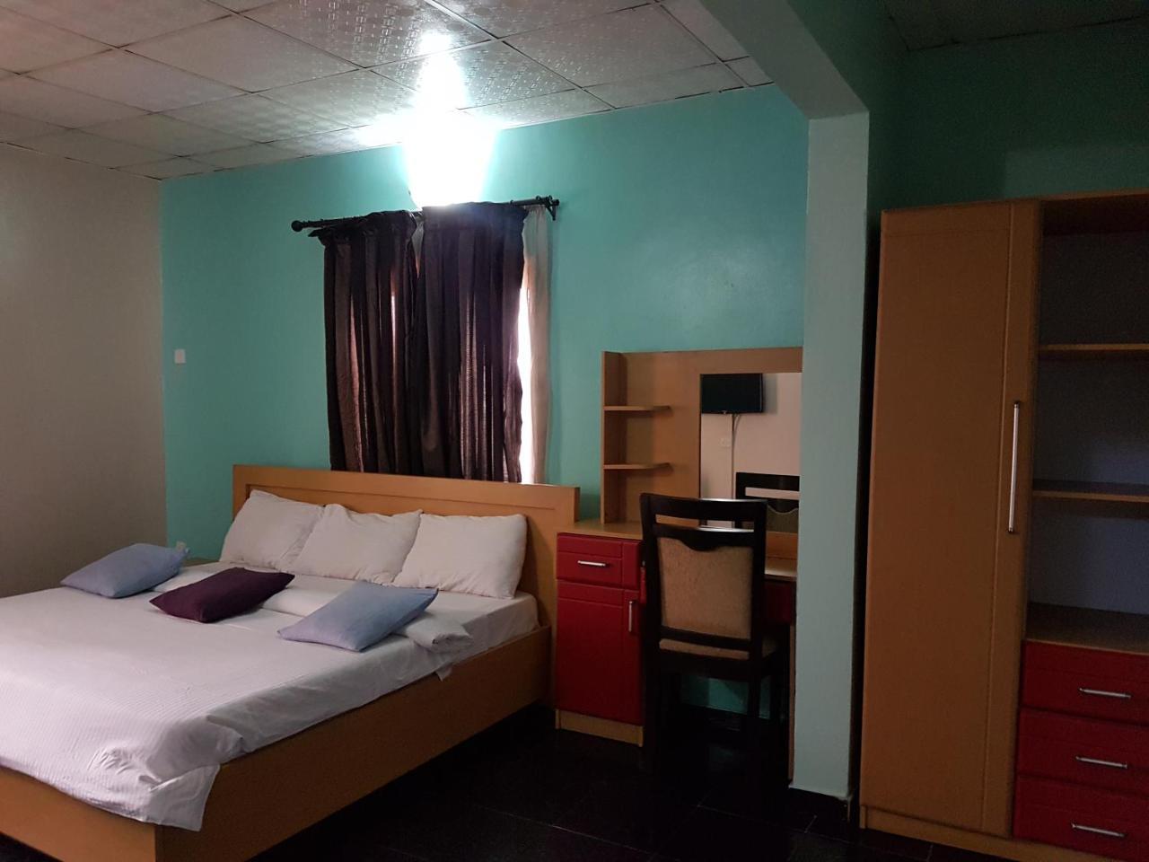 Chamcce Hotel Ajao Лагос Екстериор снимка