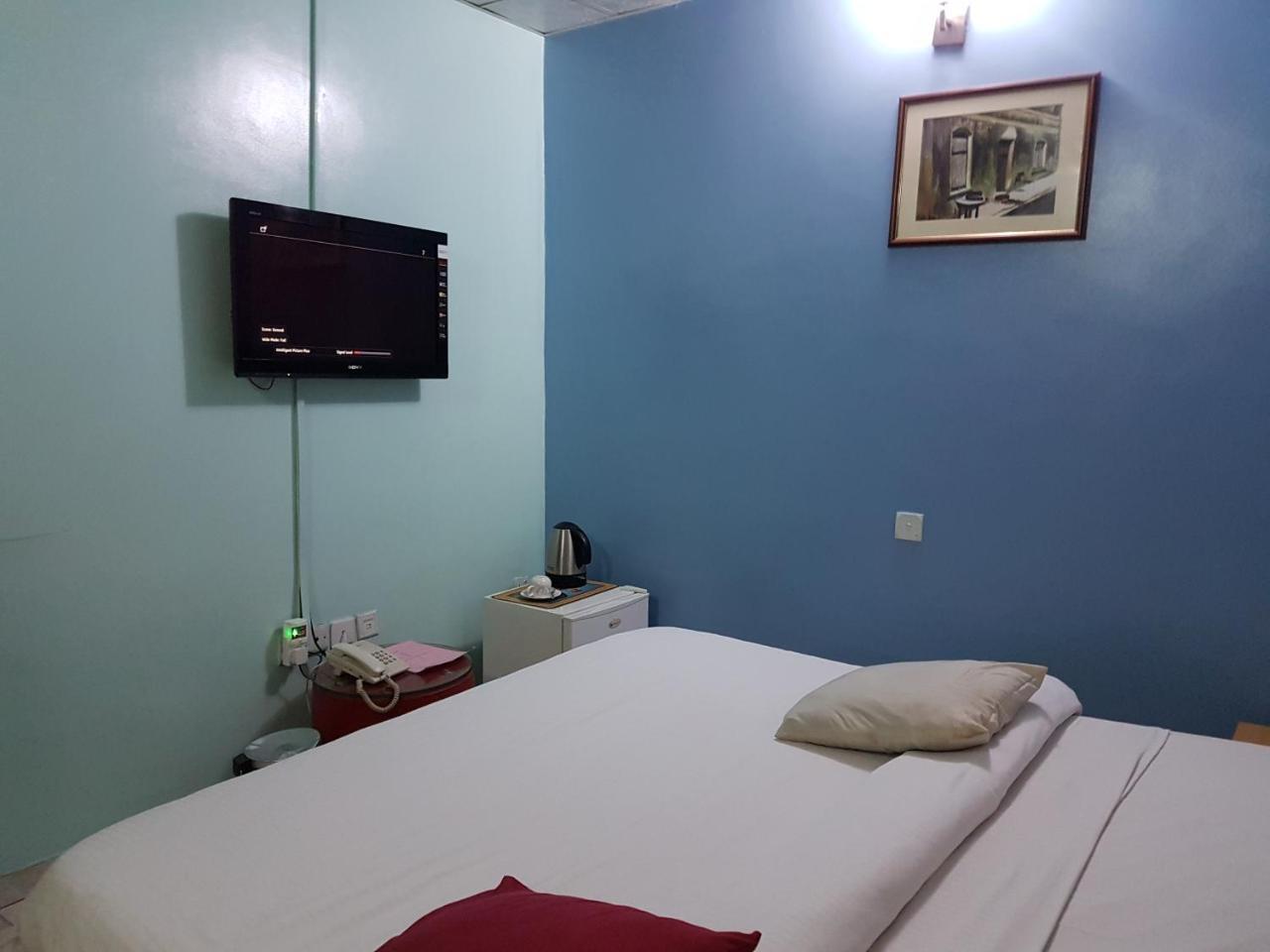 Chamcce Hotel Ajao Лагос Екстериор снимка