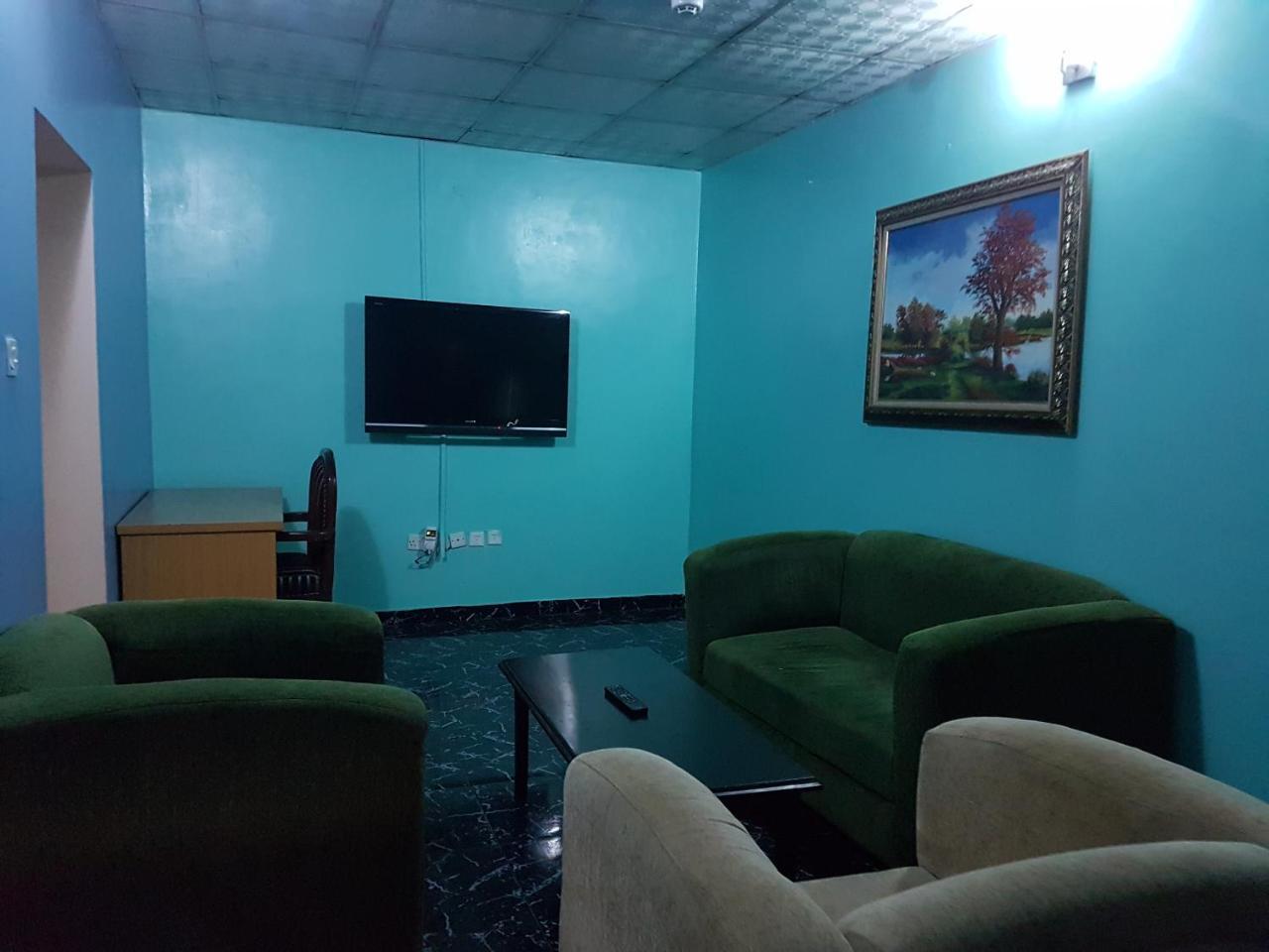 Chamcce Hotel Ajao Лагос Екстериор снимка