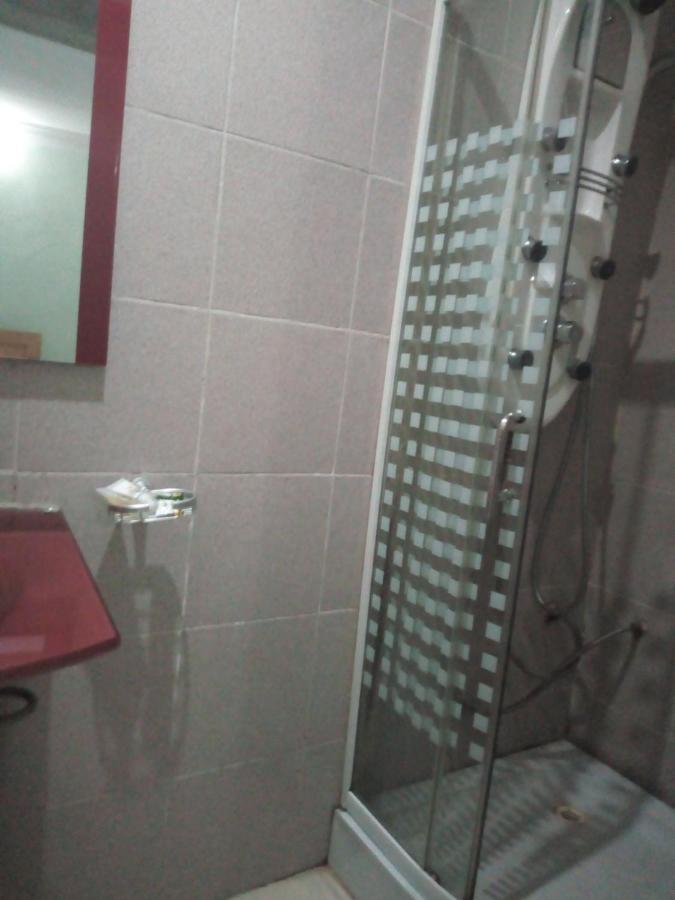 Chamcce Hotel Ajao Лагос Екстериор снимка